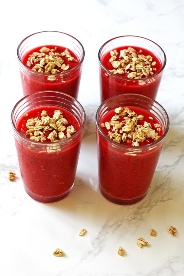 Mixed Fruit and Granola Smoothie