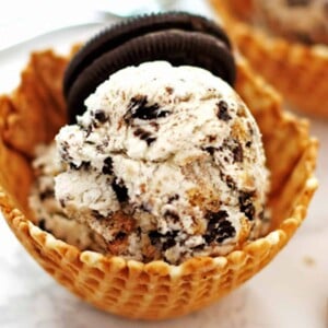 A waffle bowl of no churn cookie monster ice cream.